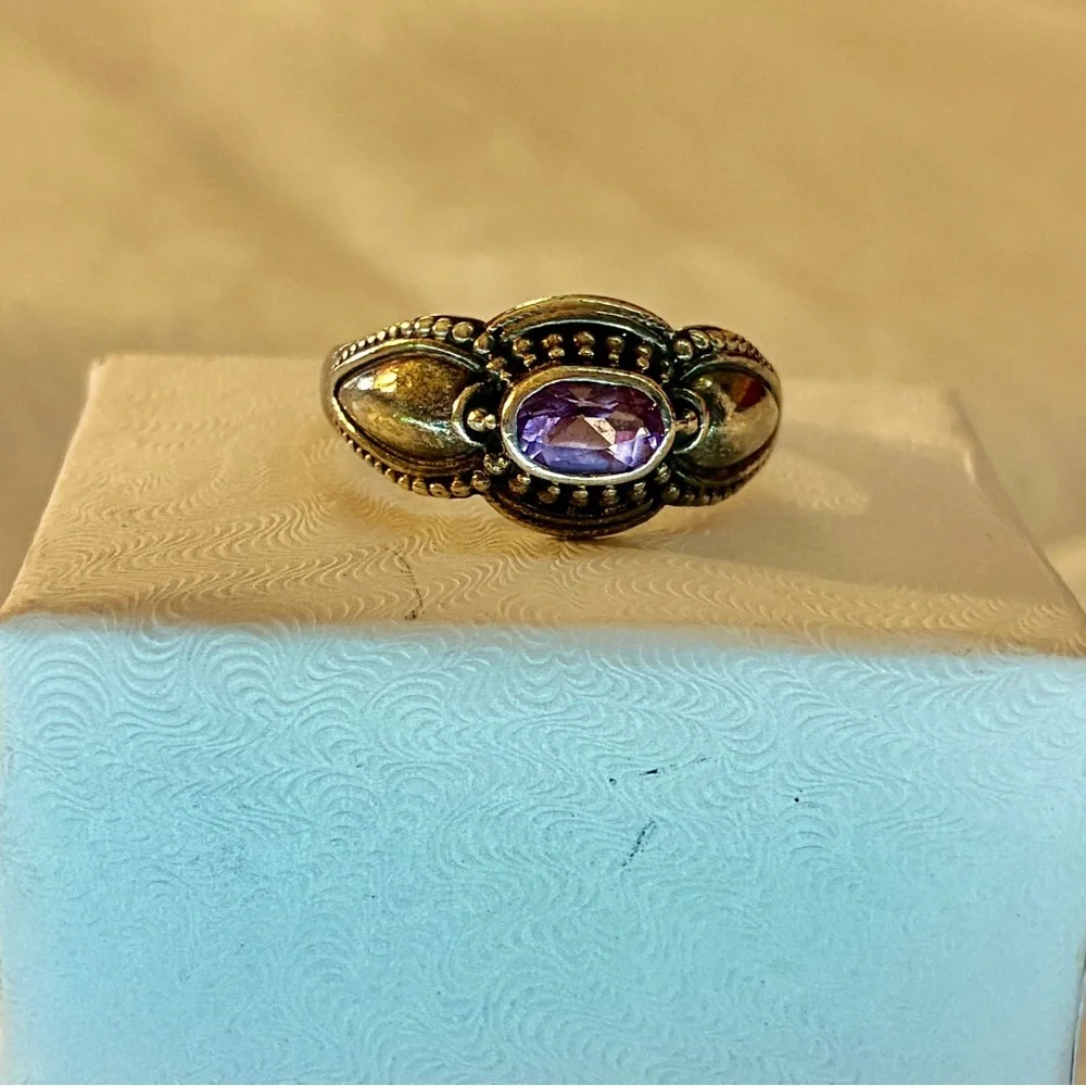 Vintage Dainty Oval Cut, Amethyst Ring in 9.25 Sterling Silver Size 8.0 - Picture 5 of 8